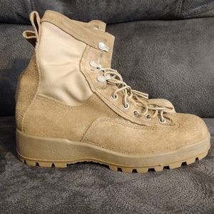 McRae Footwear  Vibram Military Combat Boots  Size  4W